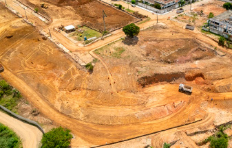 Obras de terraplenagem, drenagem e cobertura vegetal começam na Encosta do Mutange