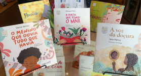 CONHEÇA OS LIVROS PRODUZIDOS COM PLÁSTICO PÓS CONSUMO