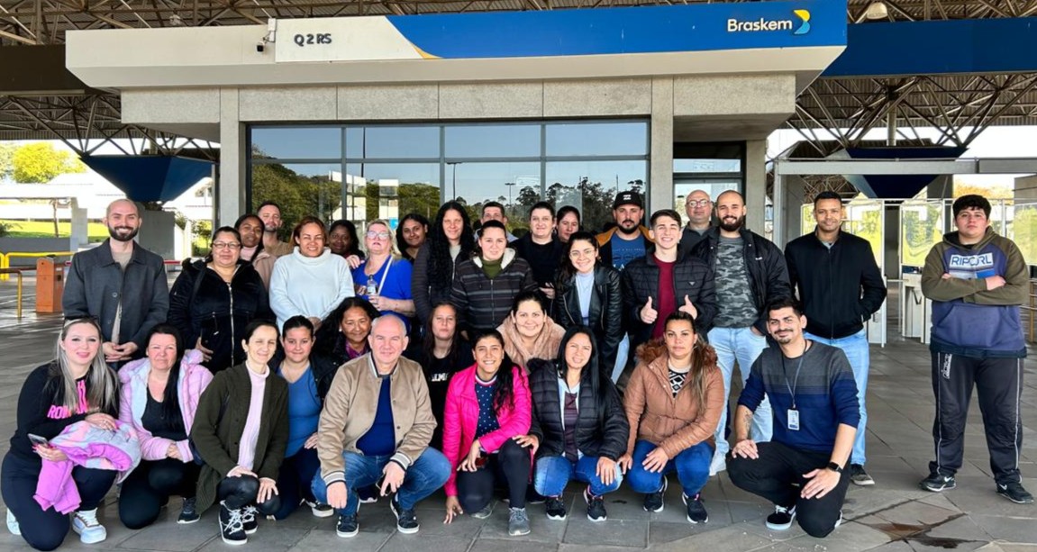 Alunos do Senai vivenciam experiência prática no Polo Petroquímico