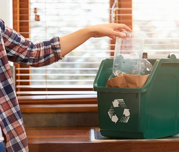 Plastitroque engaja moradores do Parque São Rafael e reforça importância da destinação correta dos resíduos plásticos