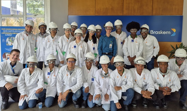 Estudantes do IFBA de Lauro de Freitas visitam unidade da Braskem no Polo Industrial de Camaçari 